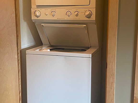5th image of 1233 Hidden Ln APT 3