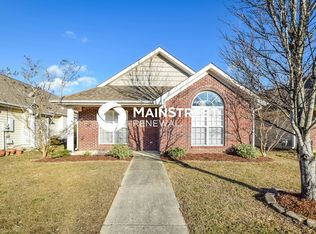 1153 Village Trl, Calera, AL 35040