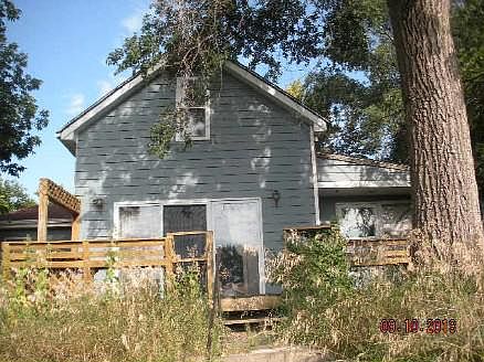 2nd image of 818 Pacific St