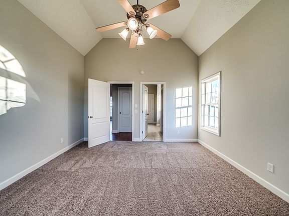 4th image of 834 Chaqueta Ct