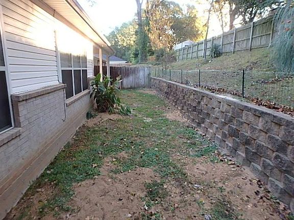 3rd image of 2617 Westminster Dr