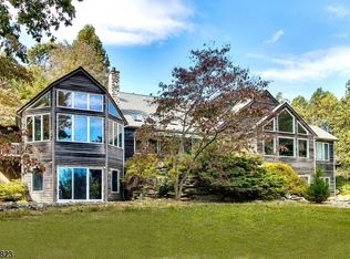 37 Koeck Rd, Columbia, NJ 07832