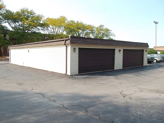 2nd image of 22517 Jackson Ct APT 5F