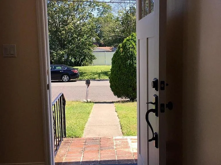 538 Nebraska Ave — Photo 8