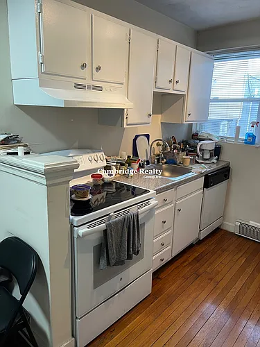 402 Highland Ave #2T Photo 1