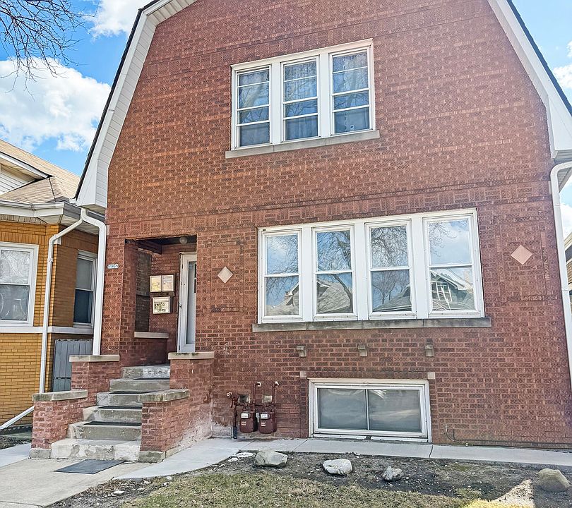 1st image of 5135 W Wellington Ave