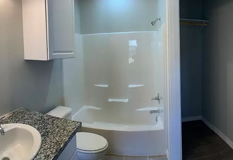 617 N Elkhart Ave #A — Photo 11