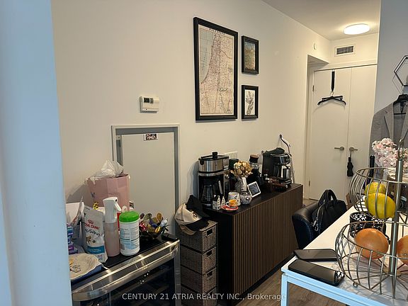 2nd image of 77 Shuter St #1616