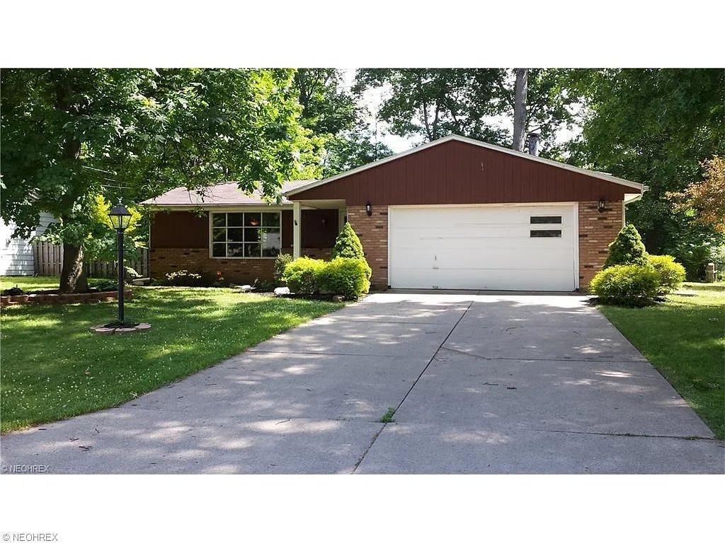 4921 Timberview Dr photo 1
