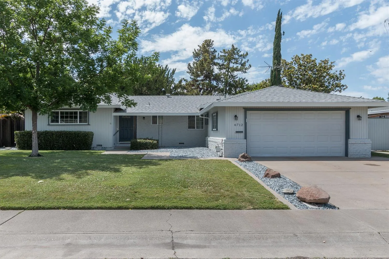 6712 Trudy Way photo 1