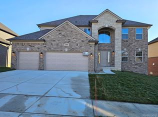 24626 Callaway Dr, Macomb, MI 48042