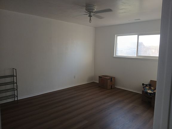 4th image of 237 Lyn Way
