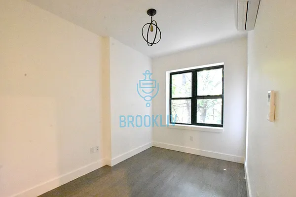 Rented by null | media 4