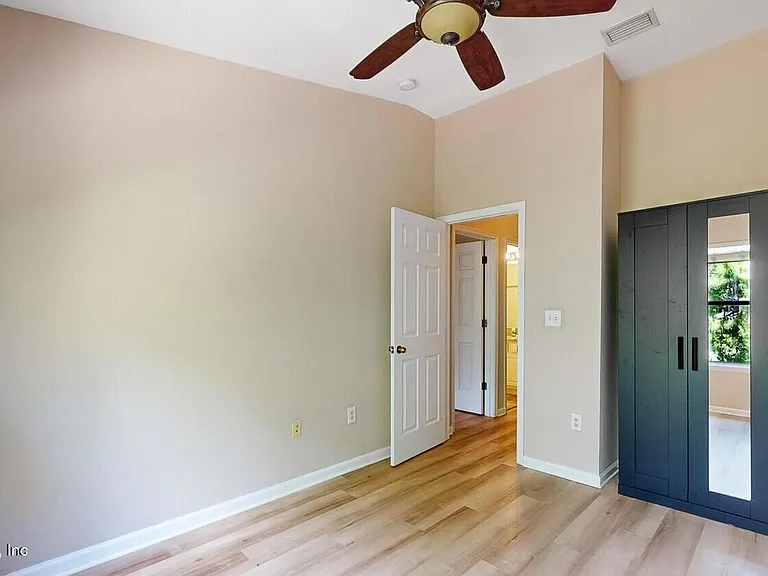 5881 Moonstone Ct — Photo 9