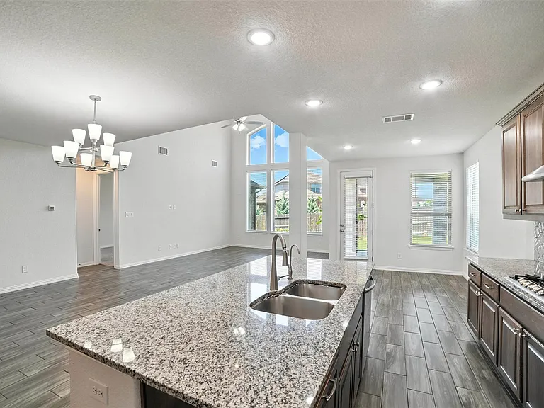 3054 Columbus Loop — Photo 14