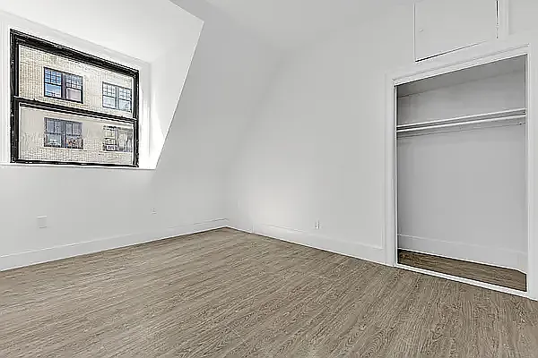 Rented by REAL New York | media 4