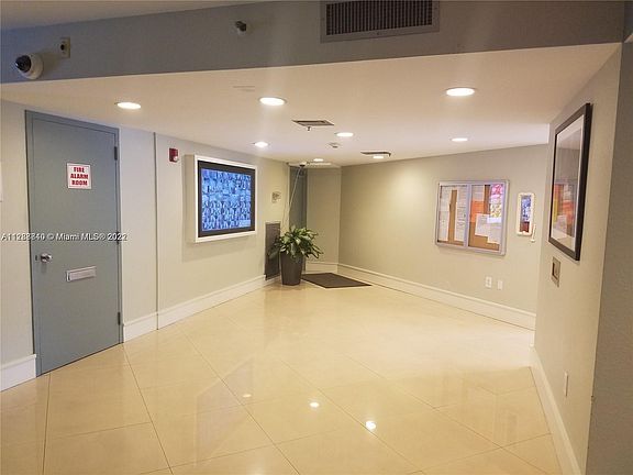 4th image of 1700 NW North River Dr APT 807