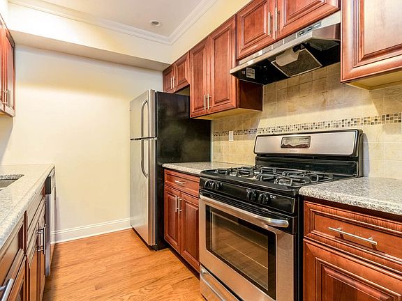 4th image of 8515 120th St #4D