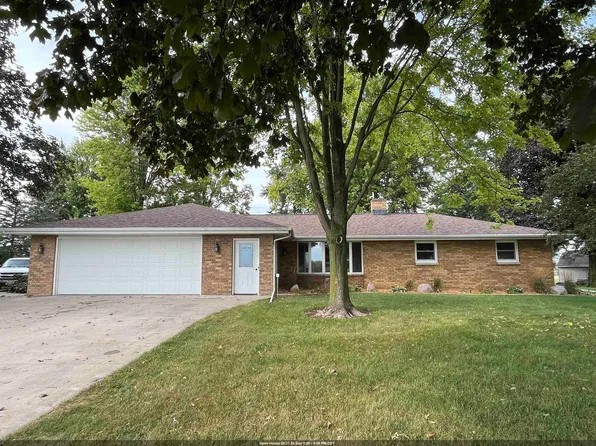 W2226 Hickory Dr, Kaukauna, WI 54130