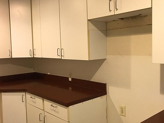 5th image of 25738 9th St