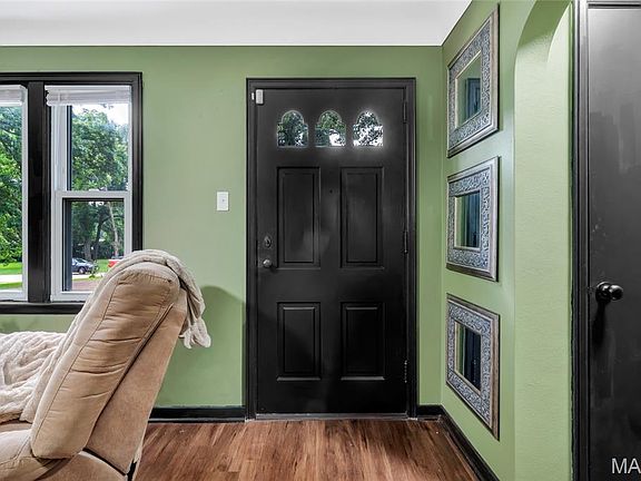 4th image of 1219 Coal Bank Ct