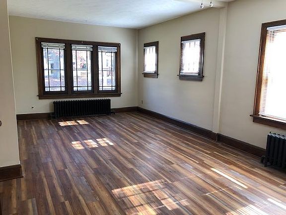 2nd image of 1640 20th St APT 3