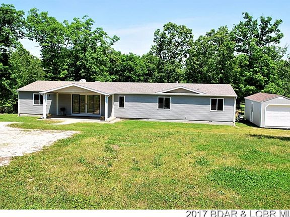 3rd image of 411 1000th Acres
