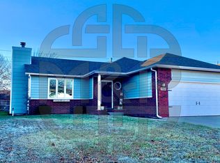 11960 W Rolling Hills Ct, Wichita, KS 67212