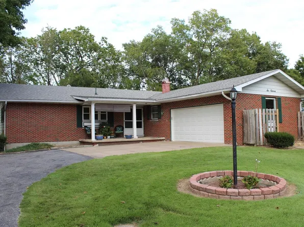 611 Cypress Ln, Sparta, IL 62286