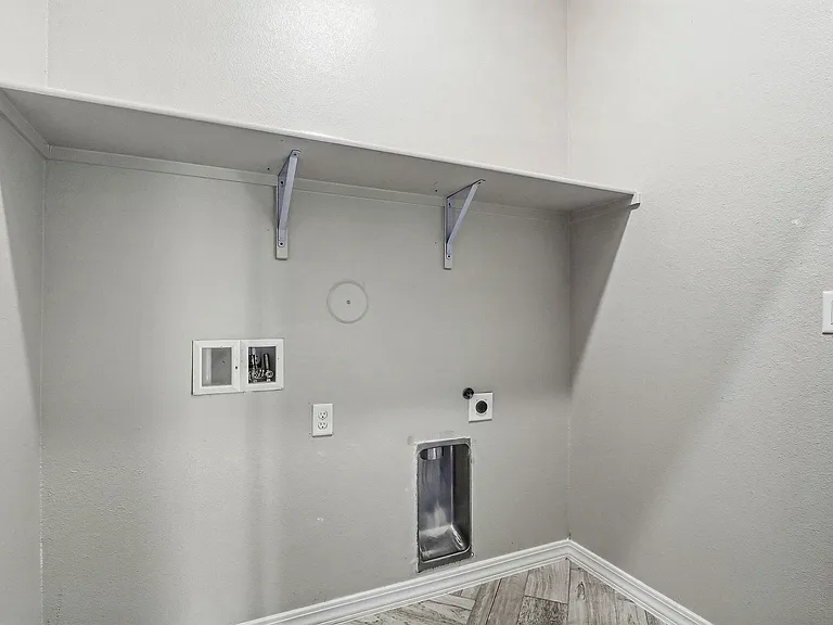 925 Louisiana Downs Ave — Photo 28