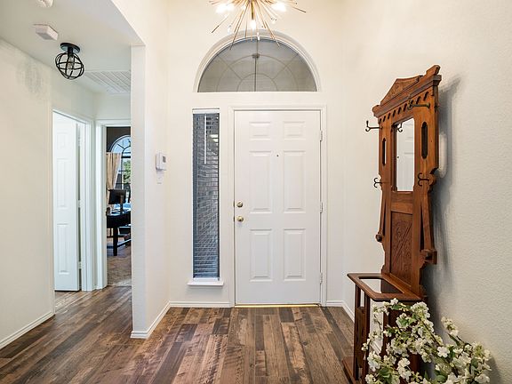 5th image of 7518 Vista Creek Ln