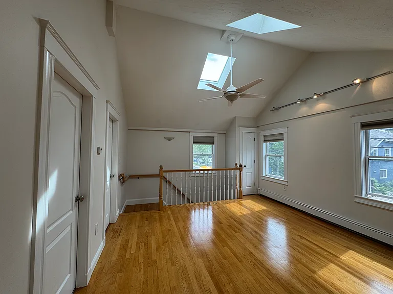 118 Sherman St #118 — Photo 9