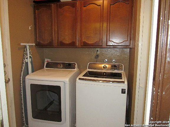 5th image of 5027 Merlin Dr