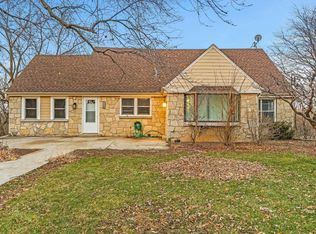 17720 Bolter Ln, Brookfield, WI 53045