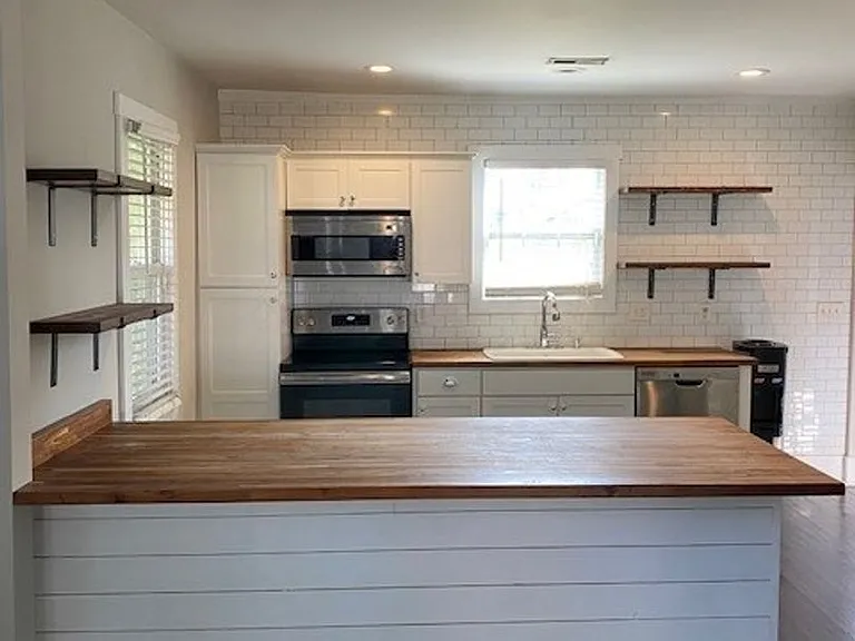 407 S 16th St — Photo 12