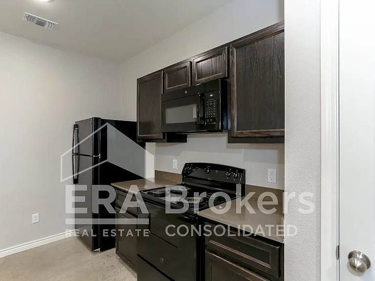 2328 Duntov Dr #A — Photo 10
