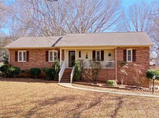 120 Bancroft Ct, Clemmons, NC 27012