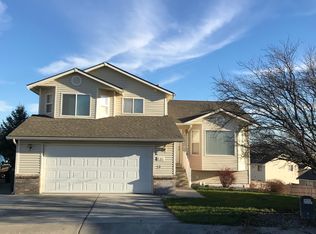 630 E Autumn Ave, Hermiston, OR 97838