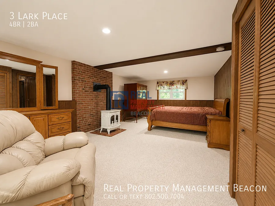 Enfield - 4 Bed, 2 Bath and a loft, fully furnished home - $2900 — Photo 3