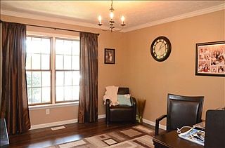 4th image of 1821 Laurel Creek Dr