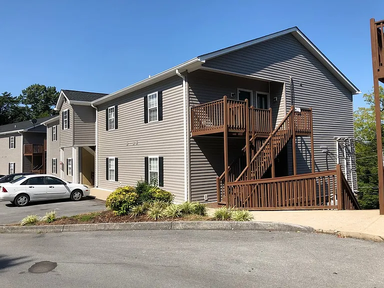 1425 College Heights Rd — Photo 46