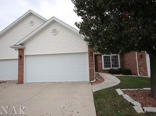 307 Fieldcrest Ct, Normal, IL 61761