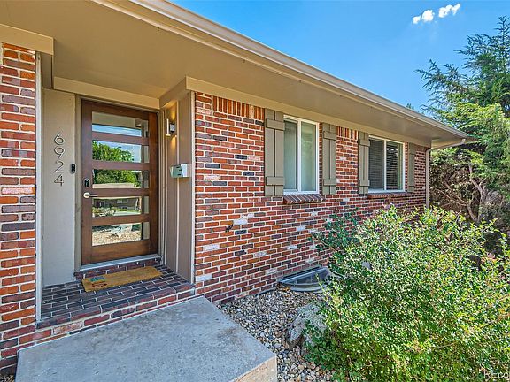 3rd image of 6924 E Wesley Avenue