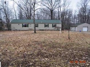 5575 N Chippewa Rd, Coleman, MI 48618