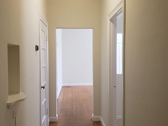 4th image of 1229 S B St APT 4