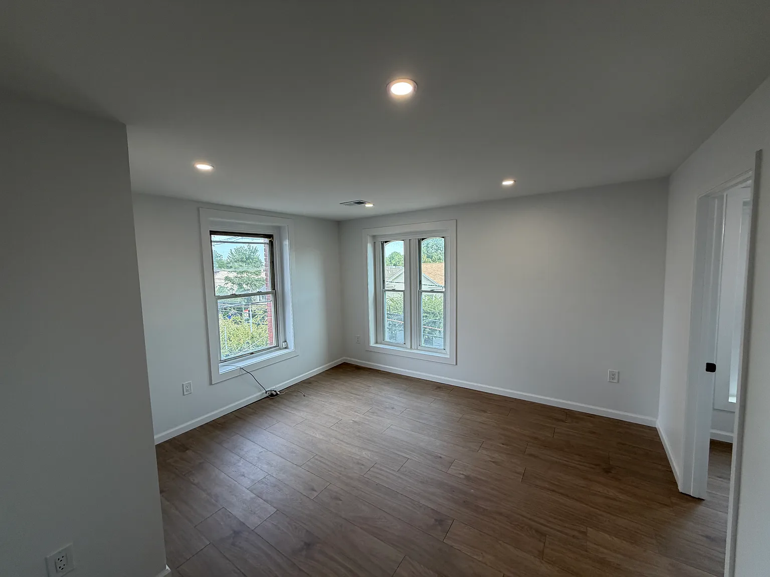 1 bed, 950 sqft, $2,250 — Photo 4