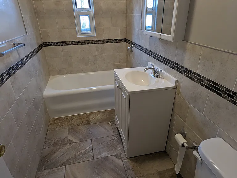 72 W Hudson Ave — Photo 8