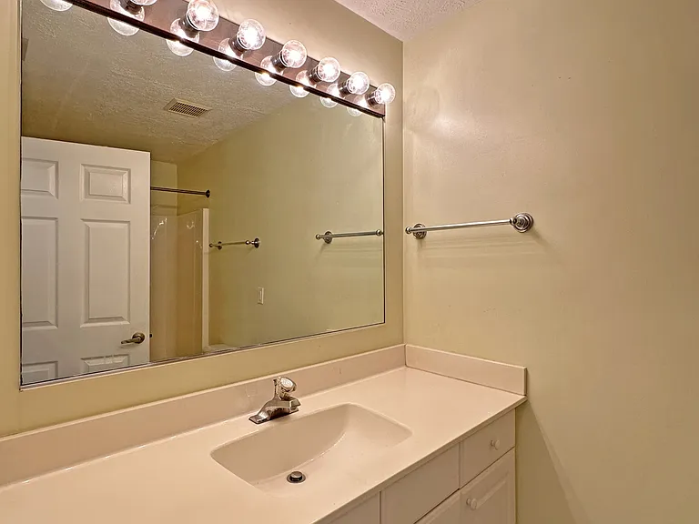 2130 SE Wild Meadow Cir — Photo 17