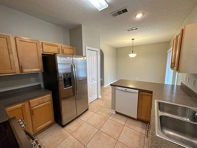 1195 Cathridge Trce — Photo 9