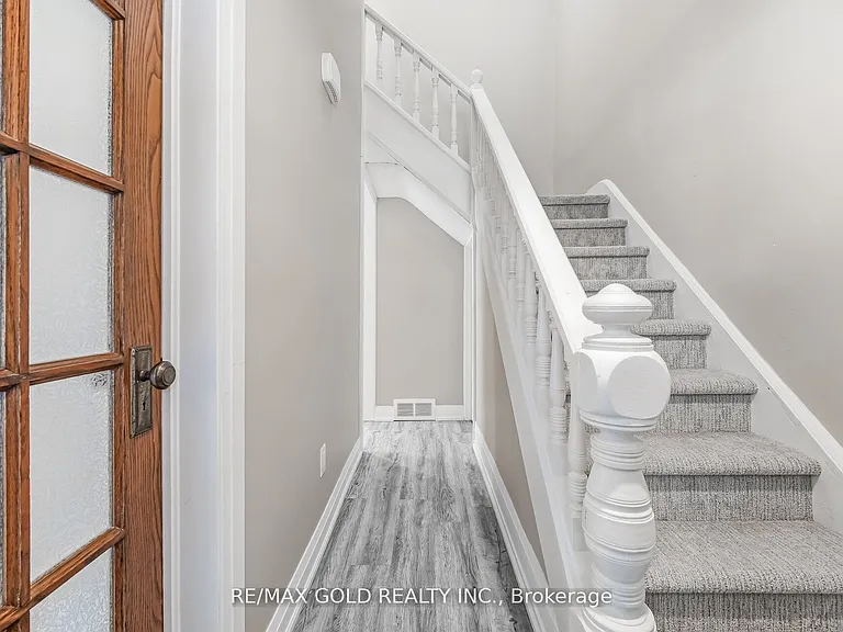 4445 Simcoe St — Photo 10